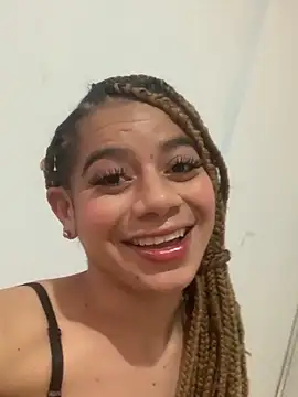 Snapshot of Megan2026 chatting on November 3, 7:37 pm Megan2026 online show from November 3, 7:37 pm