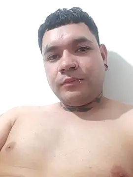 Snapshot of Roman_Valor chatting on November 3, 3:19 am Roman Valor online show from November 3, 3:19 am