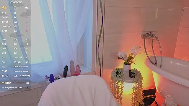 WICKEDEMBER online show from February 3, 6:40 am