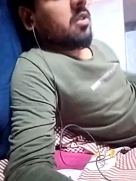 Snapshot of naughtyboyjii chatting on November 11, 5:29 am naughtyboyjii online show from November 11, 5:29 am