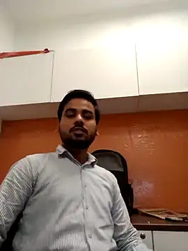 Snapshot of naughtyboyjii chatting on November 19, 4:56 am naughtyboyjii online show from November 19, 4:56 am