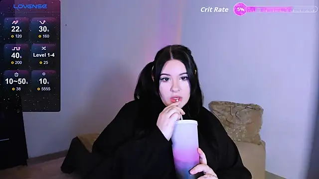 Snapshot of HitoMi2 chatting on November 7, 10:37 am HitoMi2 online show from November 7, 10:37 am