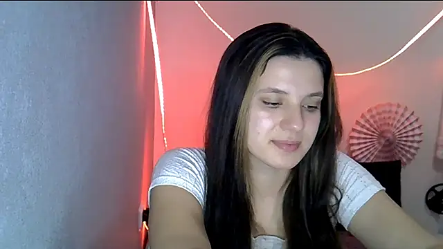 KiraHoney online show from February 19, 7:32 pm