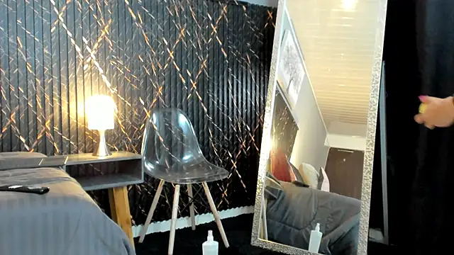 clara heat online show from April 9, 7:08 pm