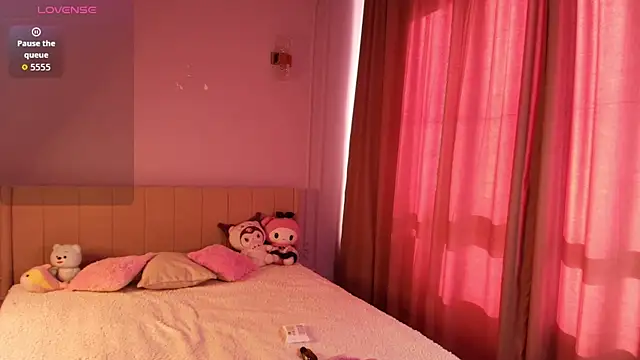 lihnpham online show from April 6, 3:04 am