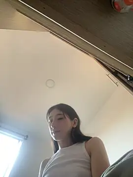 Snapshot of Emily_6783 chatting on November 6, 10:10 pm Emily 6783 online show from November 6, 10:10 pm