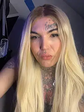 Snapshot of euscarlethotgirl chatting on November 14, 10:51 pm euscarlethotgirl online show from November 14, 10:51 pm