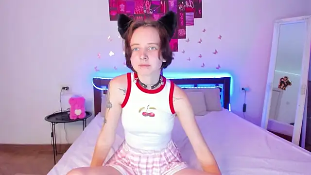 Snapshot of OliviaFlex chatting on November 6, 9:32 am OliviaFlex online show from November 6, 9:32 am