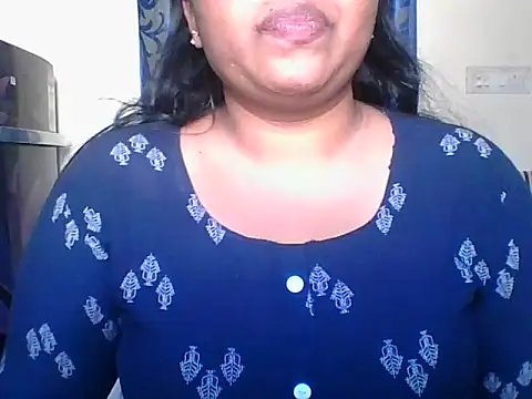 Snapshot of Mathi_cam chatting on January 14, 5:13 am Mathi cam online show from January 14, 5:13 am