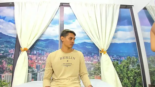 Snapshot of KiraFox1 chatting on March 4, 1:28 pm KiraFox1 online show from March 4, 1:28 pm