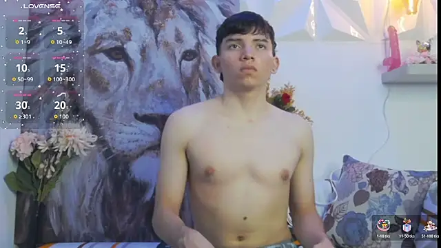 Snapshot of Oliver_paris chatting on November 5, 8:53 pm Oliver paris online show from November 5, 8:53 pm