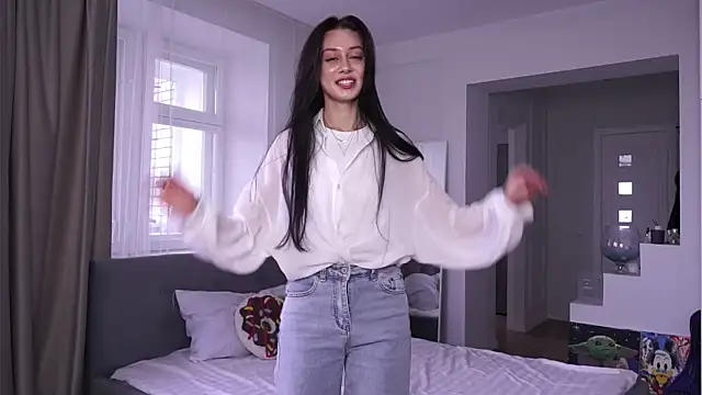 Snapshot of MarvisKuhIo chatting on November 9, 6:44 am MarvisKuhIo online show from November 9, 6:44 am