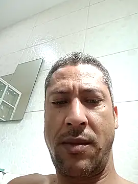 Snapshot of Arrombador20 chatting on April 2, 1:09 pm Arrombador20 online show from April 2, 1:09 pm