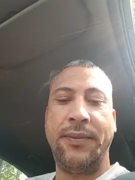 Snapshot of Arrombador20 chatting on April 16, 4:19 pm Arrombador20 online show from April 16, 4:19 pm