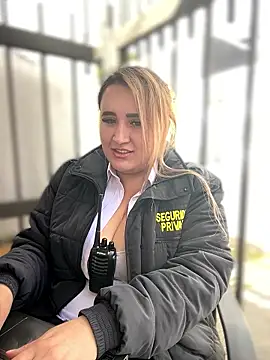 Isabel Noir online show from January 18, 3:27 pm