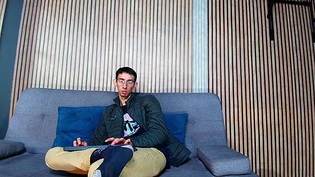 ZyroNight online show from November 30, 1:09 am