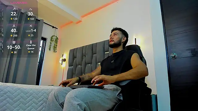 noah corvelle online show from December 3, 10:41 pm