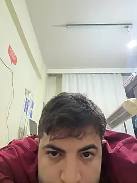 Snapshot of Muvvt chatting on November 5, 5:02 pm Muvvt online show from November 5, 5:02 pm