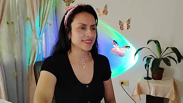 Bella Exhibition online show from November 28, 6:43 pm