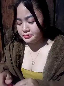 Bee-bgolden online show from December 20, 3:30 pm