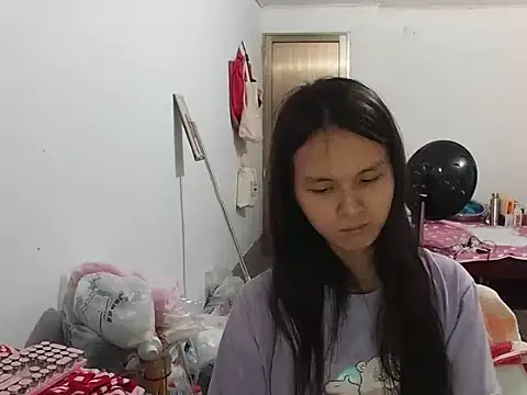 Snapshot of RebelAura chatting on May 8, 6:24 pm RebelAura online show from May 8, 6:24 pm