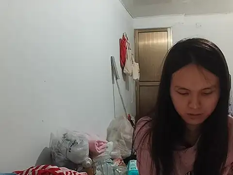 Snapshot of RebelAura chatting on June 2, 8:11 pm RebelAura online show from June 2, 8:11 pm