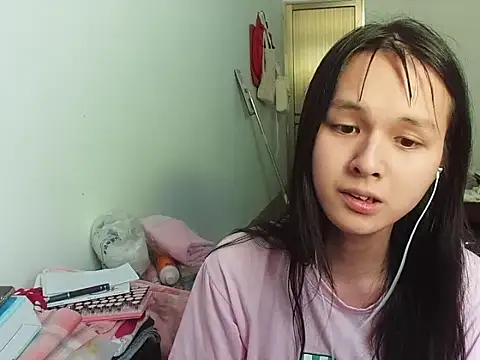 Snapshot of RebelAura chatting on July 22, 5:32 am RebelAura online show from July 22, 5:32 am