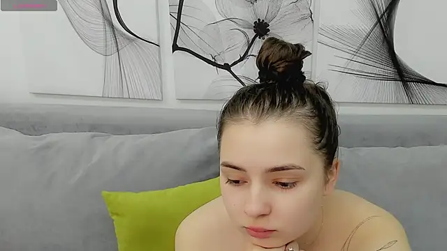 DianaHeath online show from April 7, 10:20 pm