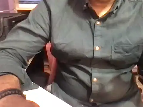 Snapshot of KingCobra_07 chatting on March 17, 10:29 am KingCobra 07 online show from March 17, 10:29 am