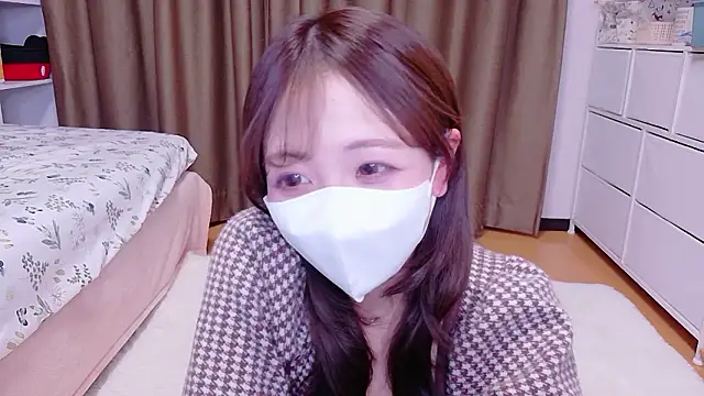 Snapshot of -aotan- chatting on April 7, 11:54 am -aotan- online show from April 7, 11:54 am