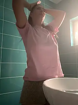 EdaQueen online show from November 18, 7:13 am