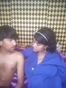 Freakingromance online show from March 27, 8:30 pm