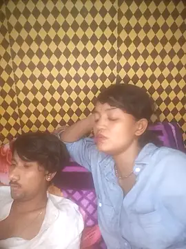 Freakingromance online show from April 8, 7:03 pm