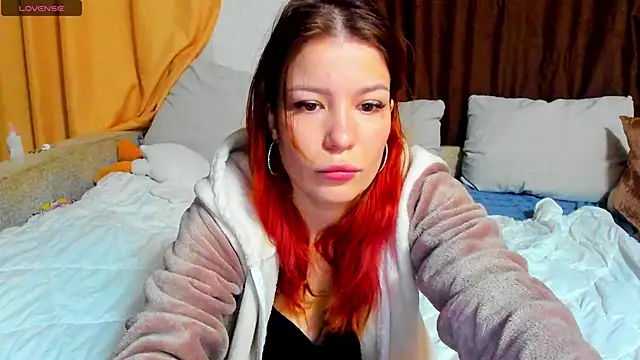 Eva purrr  online show from March 6, 1:24 am