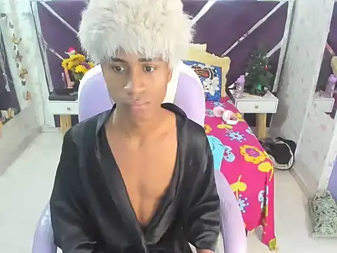 Santy bigcock 01 online show from November 16, 12:33 pm