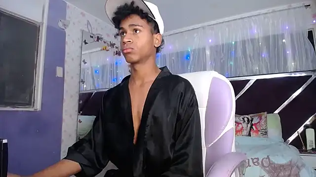 Santy bigcock 01 online show from May 1, 10:09 am