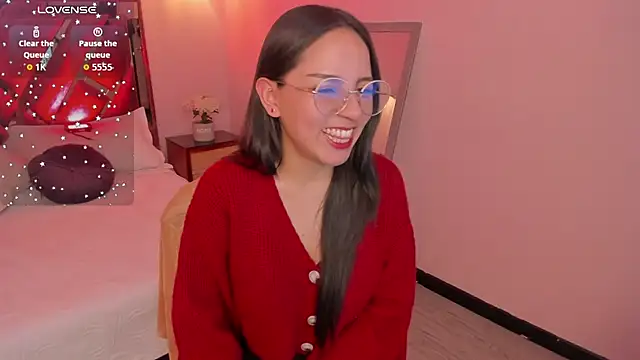 Kittyy patitas suaves online show from January 9, 2:25 am