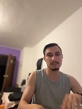 mihneaxxx online show from April 22, 6:20 pm