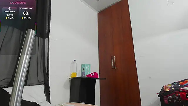 alana-silva online show from March 1, 4:14 am