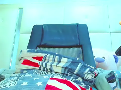 NharaBigCock online show from January 7, 8:33 pm