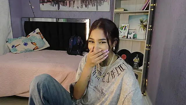 lyam ebony  online show from December 1, 3:00 am