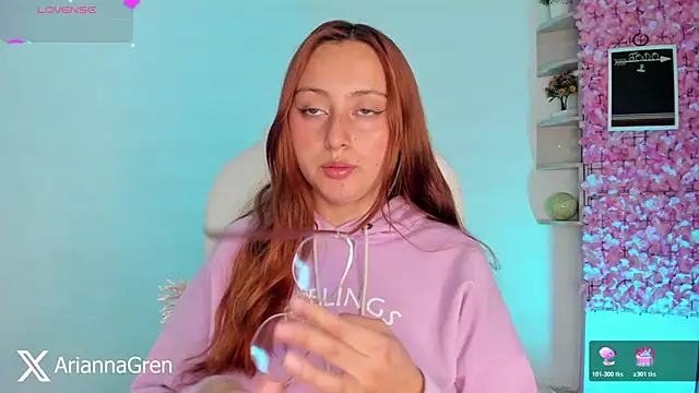 Snapshot of Arianna_Gren18 chatting on February 3, 1:16 pm Arianna Gren18 online show from February 3, 1:16 pm