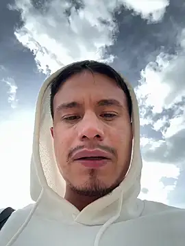 RaySullivan online show from December 2, 8:04 pm