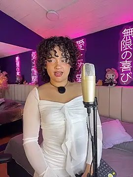  sarahRose online show from March 25, 4:07 am