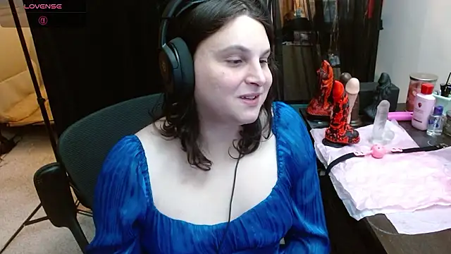 Snapshot of Salacious_Sage chatting on February 13, 11:45 pm Salacious Sage online show from February 13, 11:45 pm