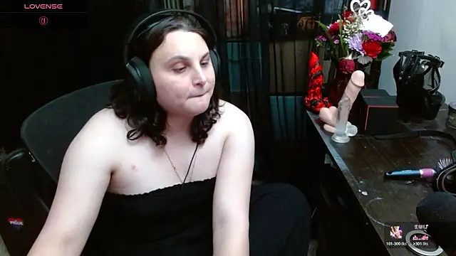 Snapshot of Salacious_Sage chatting on February 21, 3:07 am Salacious Sage online show from February 21, 3:07 am