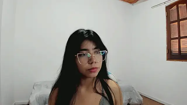 Eliza Blue online show from December 2, 6:25 pm