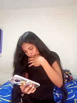 Stephanie1319 online show from December 2, 9:54 pm