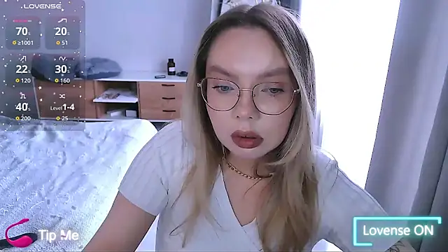 PolinaXXXXJones online show from March 10, 9:25 am