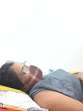 sanjana077 online show from April 11, 2:05 am